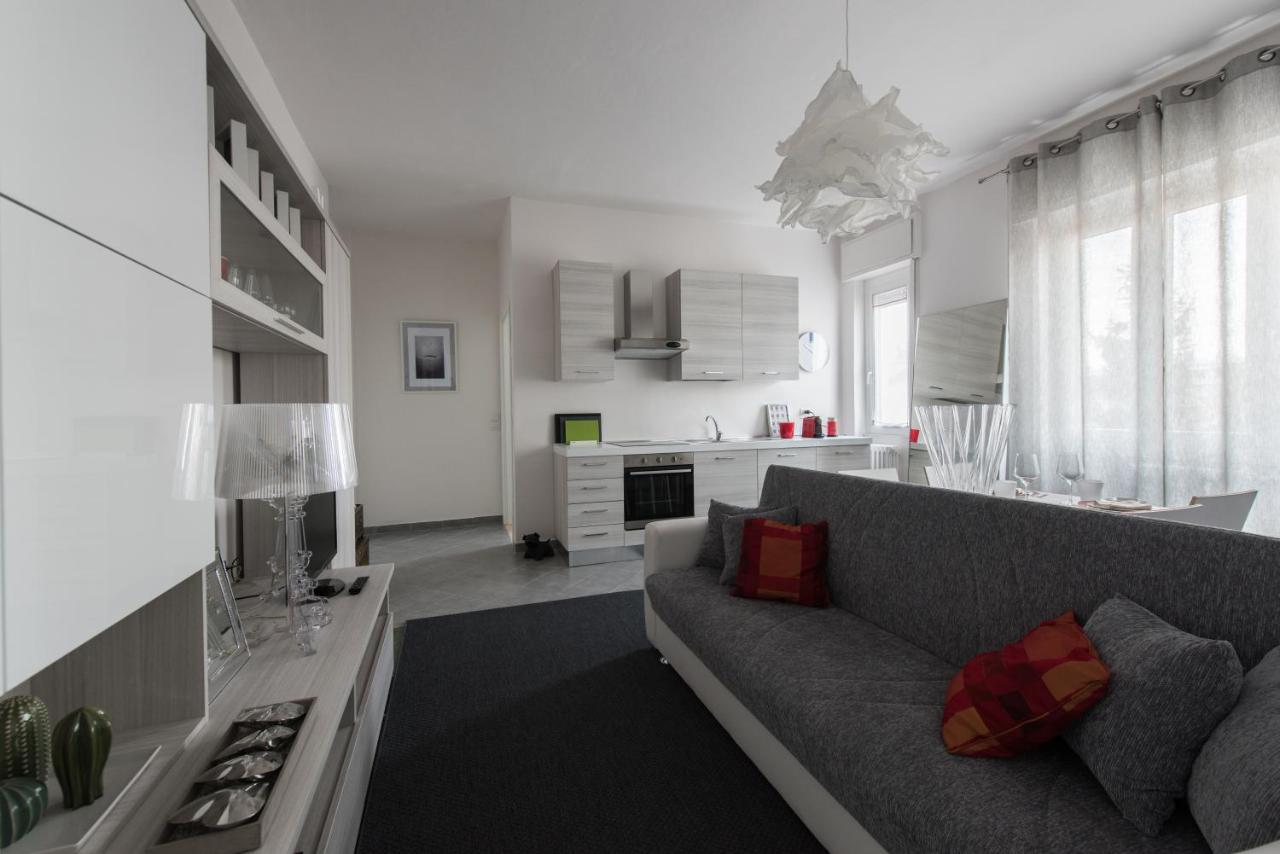 Ferienwohnung Amati Live Legnano Exterior foto