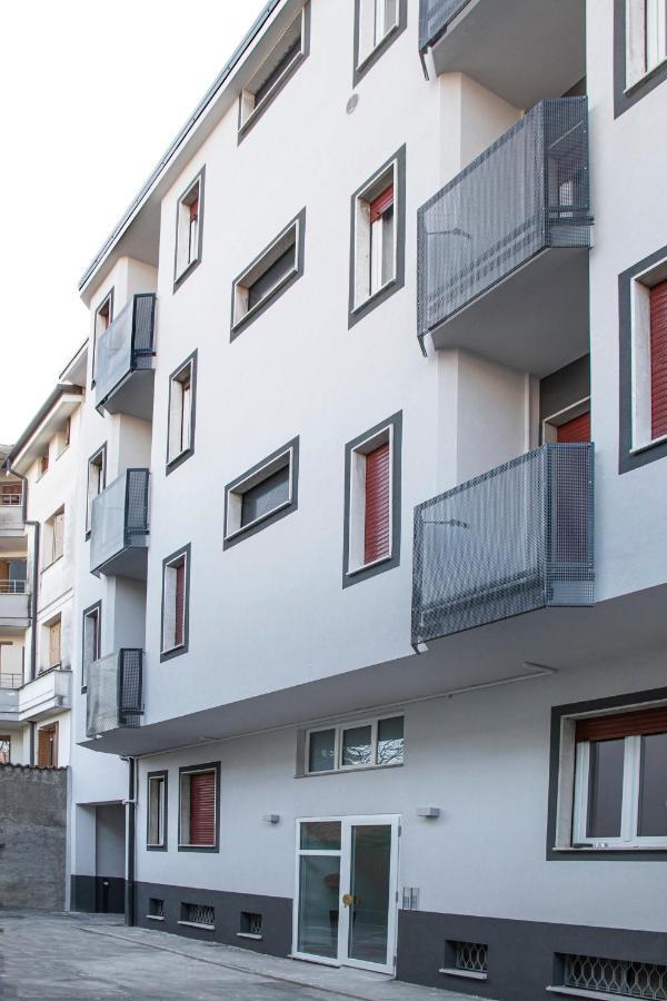 Ferienwohnung Amati Live Legnano Exterior foto