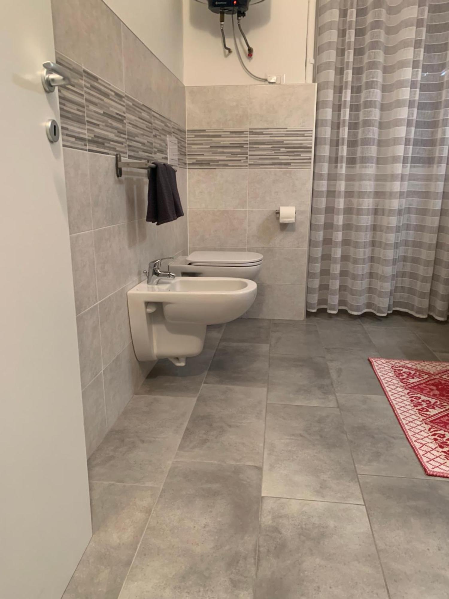 Ferienwohnung Amati Live Legnano Exterior foto